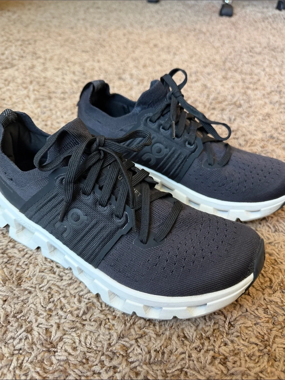 On Running breathable knit